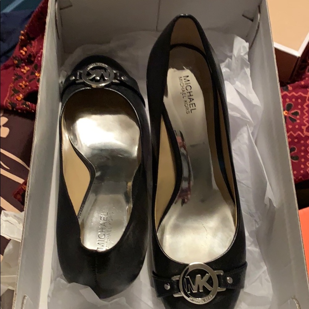 Michael  kors  black leather Fulton mid pump